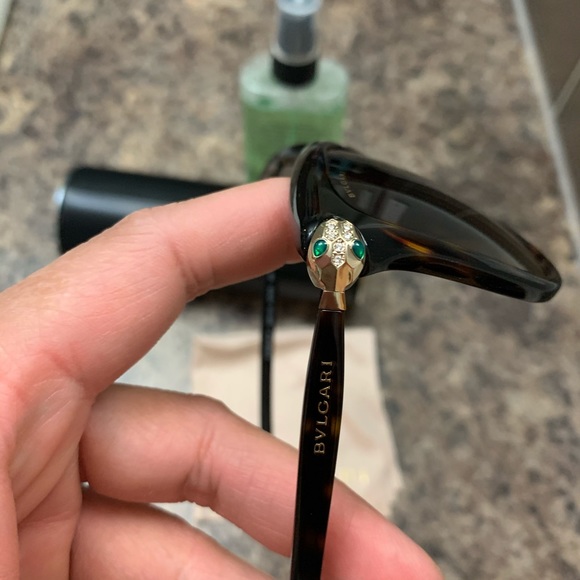 Bulgari sunglasses - Picture 2 of 5